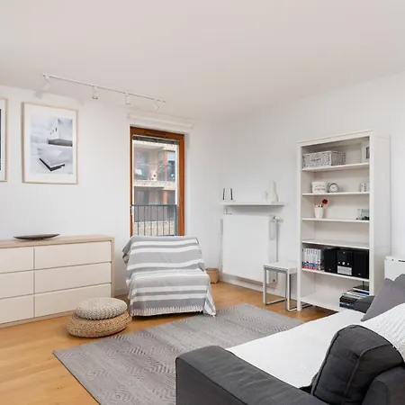 Wilga Park Homely By Bookinghost Kraków