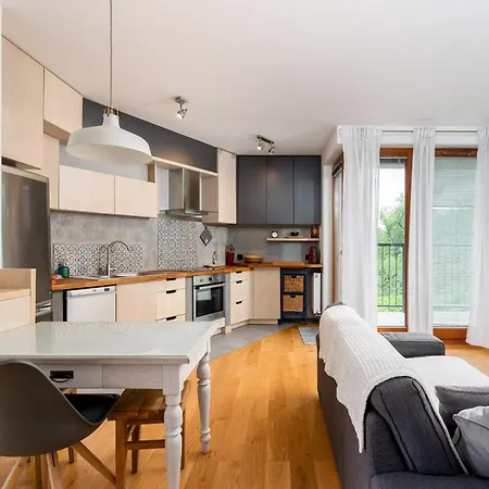 Wilga Park Homely By Bookinghost Appartamento Cracovia