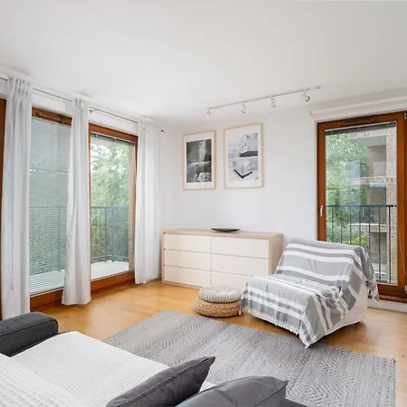 Wilga Park Homely Apartment Krakow